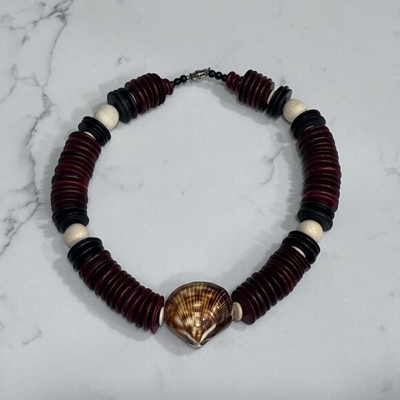 Vintage Shell Pendant Necklace Statement Red Black Wood Disc Beads Boho 18" - Picture 7 of 8